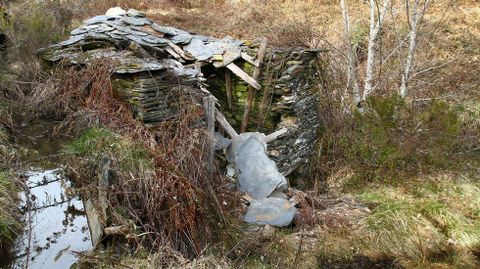 Outra vista do mu��o arruinado, antes da s�a reconstruci�n