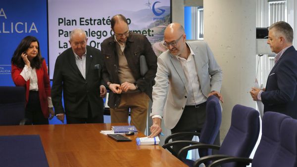 alemparte mantuvo un encuentro con asociaciones de Lugo para impulsar la marca Pan Galego