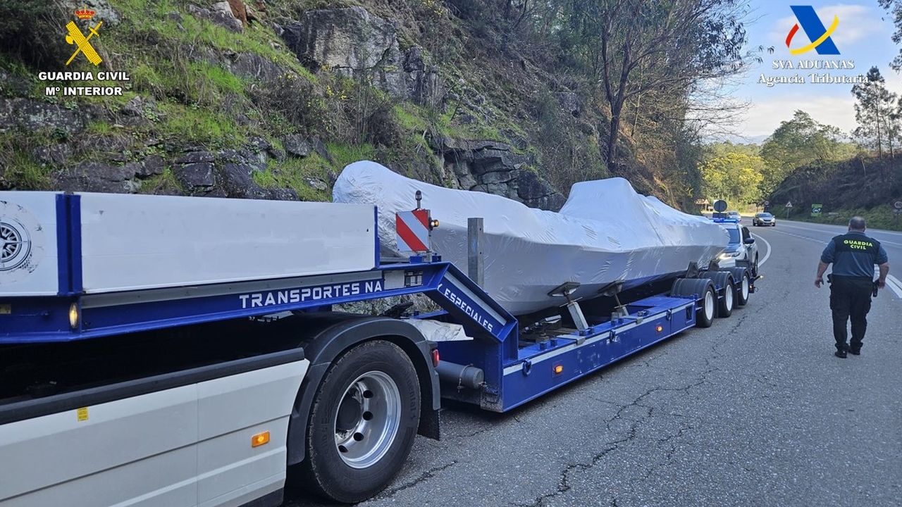 Interceptan una posible narcolancha en Salvaterra de Miño con destino a Ceuta