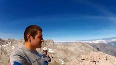 Salto base con traje de alas en el Picu Urriellu