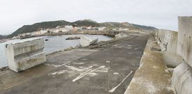 Dos de los bloques fueron desplazados varios metros durante el temporal del pasado mes de febrero. 