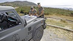 Infantes de Marina patrullando en la zona de Barbanza