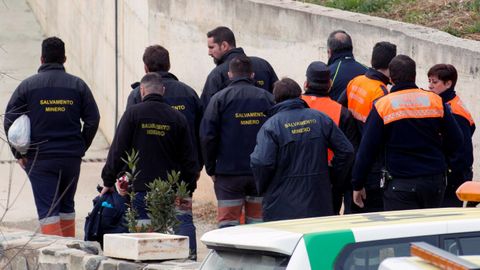 La Brigada de Salvamento Minero de Hunosa llegando al puesto de mando
