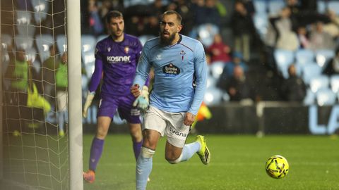 Borja Iglesias, tras lograr el gol que supon�a el empate para el Celta ante el Osasuna.