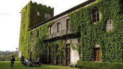 Fachada del pazo de Meir�s, en Sada