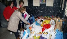 Durante las fiestas navide�as se organizan campa�as de recogidas de alimentos. 