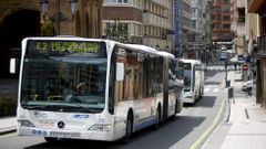 Un autobús del transporte público de Oviedo. ARCHIVO
