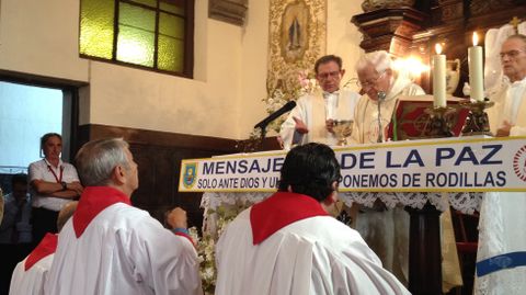 El padre ngel oficia una misa en Mieres durante su nombramiento como hijo predilecto del concejo.El padre ngel oficia una misa en Mieres durante su nombramiento como hijo predilecto del concejo