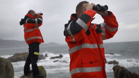Personal del GES de Muros (en una foto de archivo) particip� en la b�squeda.