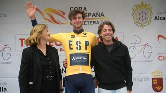 Luke Valenti, del Padron&eacute;s Cortizo, llega de amarillo a Padr&oacute;n.