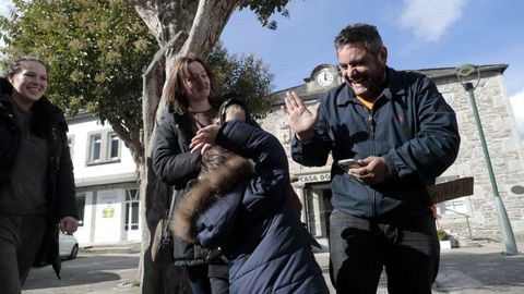 Hctor saluda al nio ucraniano