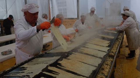 Trabajo en la �freixoeira� instalada en la avenida da Coru�a.
