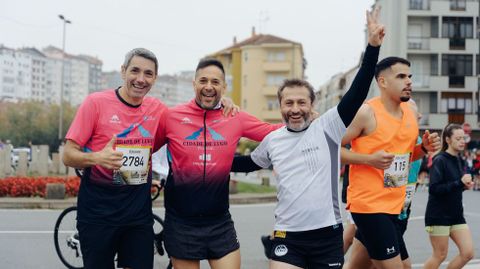 Miles de personas participaron en la carrera de San Marti�o en Ourense.