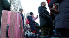 Ciudadanos rusos son evacuados de la ciudad de Donetsk