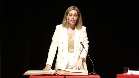 Patricia Rodríguez Calviño volvió a tomar posesión como concejala el día 17; Abel Caballero ha vuelto a confiarle el área de Contratación