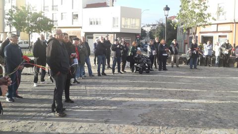 Participantes en el acto del pasado 14 de abril, en la plaza da Revolta