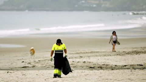 La playa de Patos, en Nigran, en la maana de San Xon