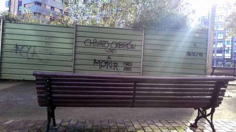 Banco en la calle Kike G�mez Haces  de Oviedo