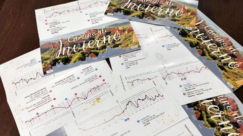 Ejemplares de la gu�a del Camino de Invierno editada por un grupo de empresas del sector tur�stico