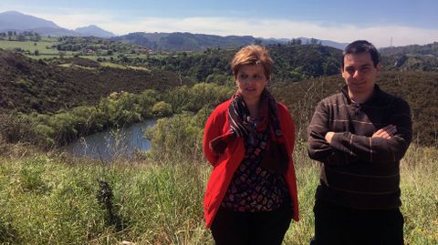 El concejal de Urbanismo y Medio Ambiente de Oviedo, Ignacio Fern�ndez del P�ramo, y la alcaldesa de Las Regueras con la alcaldesa, Maribel M�ndez Ramos, en los meandros del Nora.El concejal de Urbanismo y Medio Ambiente de Oviedo, Ignacio Fern�ndez del P�ramo, y la alcaldesa de Las Regueras con la alcaldesa, Maribel M�ndez Ramos, en los meandros del Nora