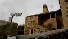 Alumnos del obradoiro de Lal�n trabajar�n en la consolidaci�n del muro perimetral del pazo.