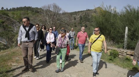 Los suscriptores conocieron el paisaje de vi�as en bancales de Abeleda