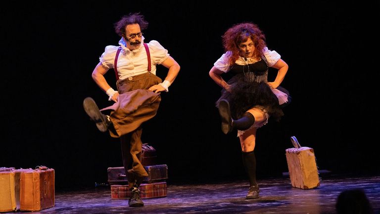 Arturo Cocas Compa&ntilde;&iacute;a act&uacute;a esta tarde en el auditorio municipal.