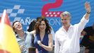 El líder del PP, Alberto Núñez Feijóo, acompañado por la presidenta de la Comunidad de Madrid, Isabel Díaz Ayuso, y el alcalde madrileño, José Luis Martínez-Almeida, este domingo,