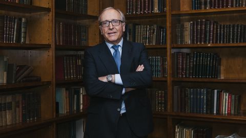 Luis Fern�ndez-Vega