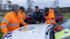 Inicio del operativo de b�squeda en la ma�ana de este pasado jueves en Os Mu��os.