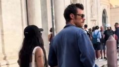 Zoë Kravitz y Harry Styles paseando por Roma