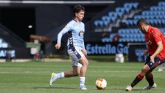 El jugador del Celta Fortuna Hugo Gonz�lez, durante el duelo ante el Osasuna Promesas.