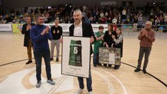 Gus And�jar, o pasado mes de marzo, na homenaxe que recibiu do seu club e do Concello tras a s�a retirada das pistas.