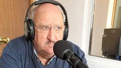 Julio Castro P�rez, cuando participaba en un programa de Radio Nova sobre antiguos oficios. 