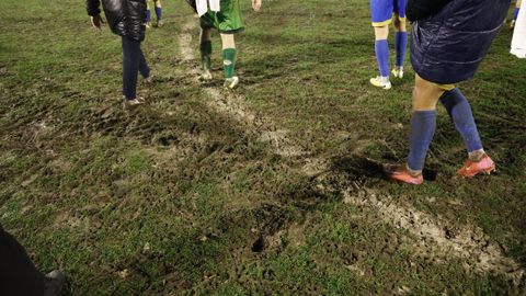 Estado del c�sped tras el partido de Copa del Rey