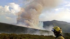 El incendio entre Quiroga y O Courel afecta ya a 100 hect�reas