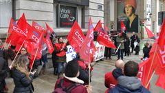 Protesta conjunta de los empleados del sector financiero en los Cantones de A Corua