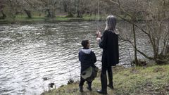 Imagen de hace unos d�as, cuando arranc� la temporada, en el r�o Tambre