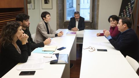 Reuni�n de Pont�n con la directiva del COAG, en Santiago.