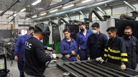 Alumnos de FP en el CIFP Someso, uno de los que recibir� a los retornados