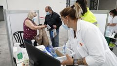 Vacunaci�n masiva en el recinto ferial Ifevi de Vigo