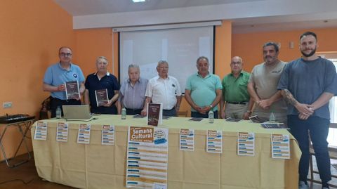 Acto de presentaci�n de �Carpinteiros de Brantuas e Ni��ns�