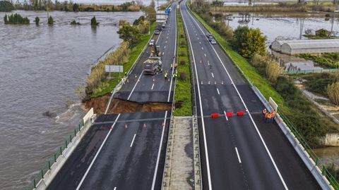 Imagen del colapso en la autopista A1, principal v�a de conexi�n entre Lisboa y Oporto