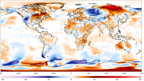 Mapa de anomalas trmicas en el mundo. La ms destaca se registra actualmente en el norte de Eurasia, en Siberia.