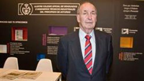 Enrique P�rez, decano del Colegio de Ingenieros Industriales de Asturias