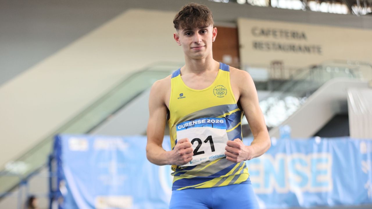 Lucas Vázquez logró el bronce en los 400 metros y el récord de Galicia en el nacional sub-20 de pista corta