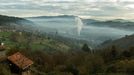 Vista del valle del Trubia con emisiones, niebla y una nube de contaminaci�n.Vista del valle del Trubia con emisiones, niebla y una nube de contaminaci�n 