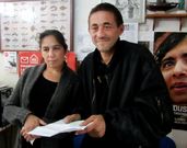 Dos Santos y Moreira se ven forzados a mendigar. 