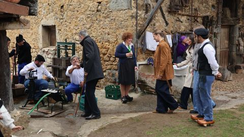 Los Reyes, la princesa Leonor y la Infanta Sof�a durante el acto de entrega del premio al ?Pueblo Ejemplar de Asturias 2025, a 25 de octubre de 2025, en Valdesoto, Sieto, Asturias (Espa�a). El Premio al Pueblo Ejemplar de Asturias 2025 ha sido concedido a la parroquia de Valdesoto, que pertenece al concejo asturiano de Siero
