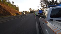 Hasta cinco veh�culos tuvieron que parar en el arc�n despu�s de pinchar las ruedas